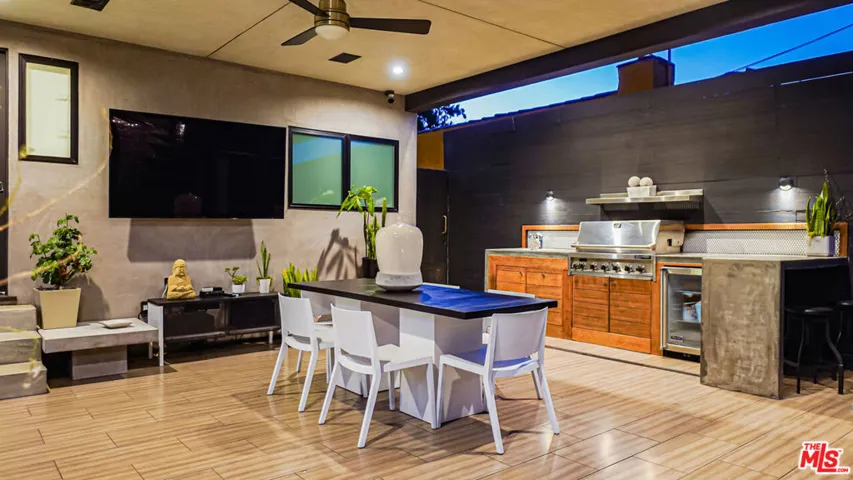 2012 S Curson Avenue, Los Angeles, California 90016