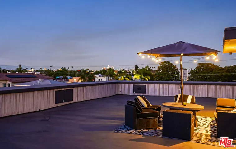 2012 S Curson Avenue, Los Angeles, California 90016