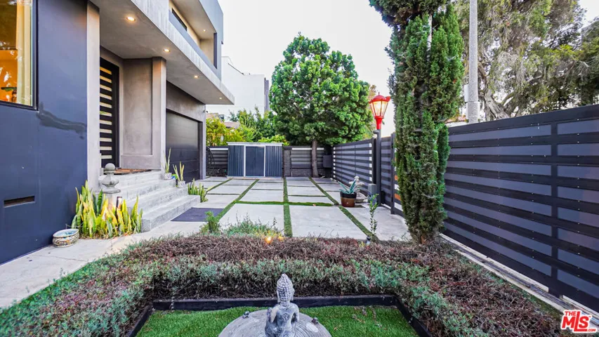 2012 S Curson Avenue, Los Angeles, California 90016