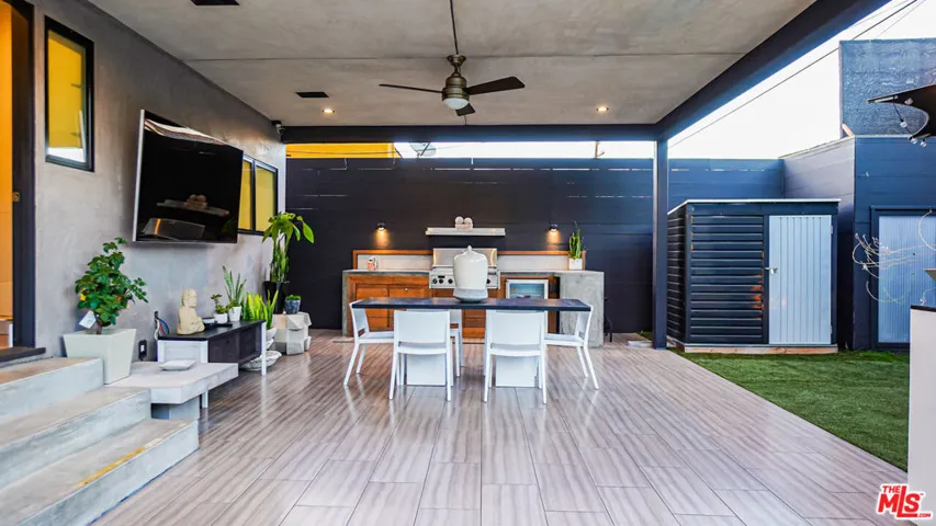 2012 S Curson Avenue, Los Angeles, California 90016