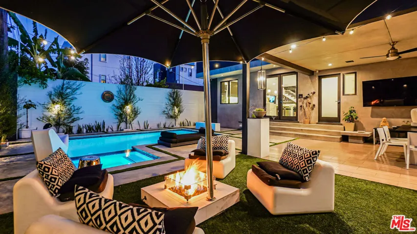 2012 S Curson Avenue, Los Angeles, California 90016