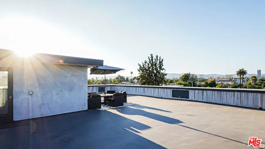 2012 S Curson Avenue, Los Angeles, California 90016