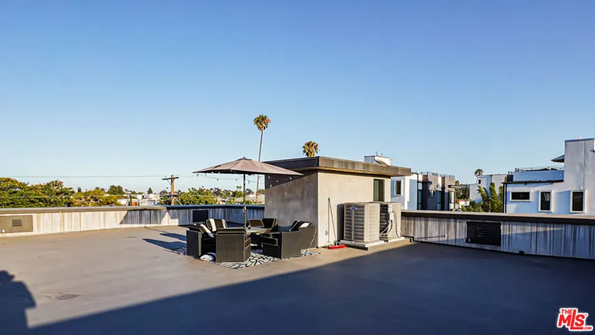 2012 S Curson Avenue, Los Angeles, California 90016