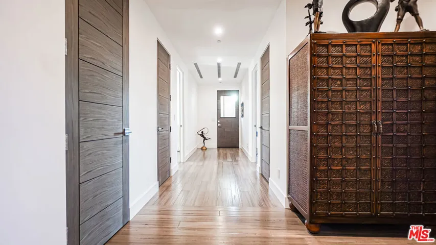 2012 S Curson Avenue, Los Angeles, California 90016
