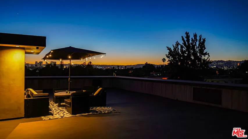 2012 S Curson Avenue, Los Angeles, California 90016