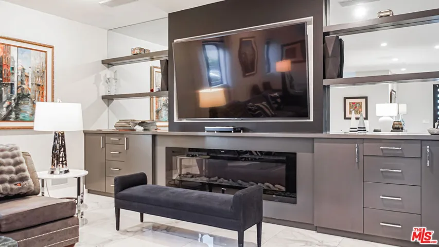 2012 S Curson Avenue, Los Angeles, California 90016
