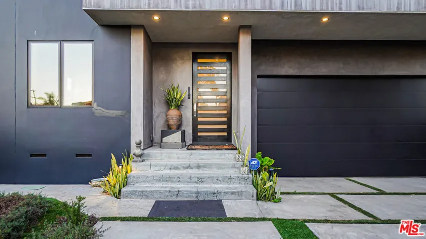 2012 S Curson Avenue, Los Angeles, California 90016