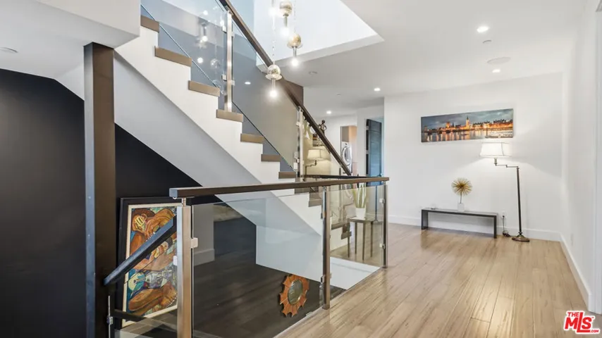 2012 S Curson Avenue, Los Angeles, California 90016