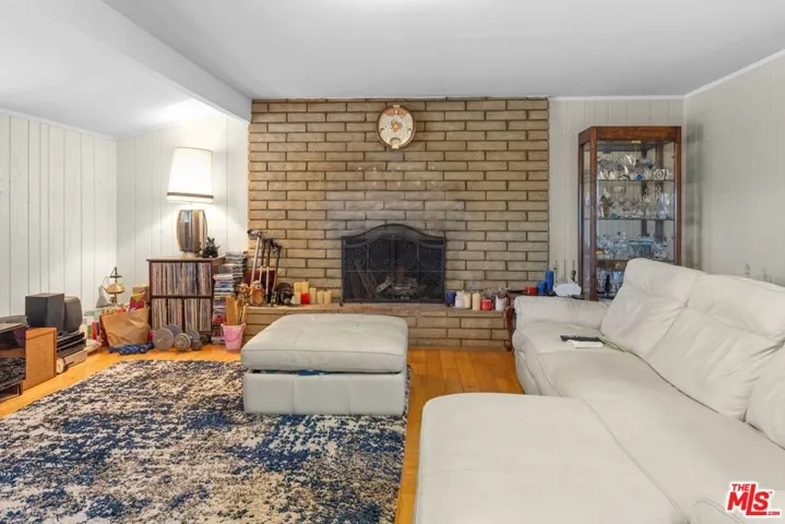1049 Newhill Street, Glendora, California 91741