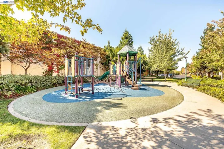 2527 Coldstream Way, Hayward, California 94545