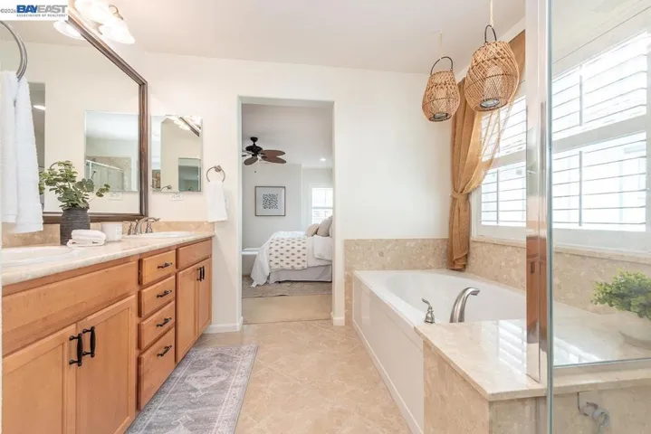 2527 Coldstream Way, Hayward, California 94545