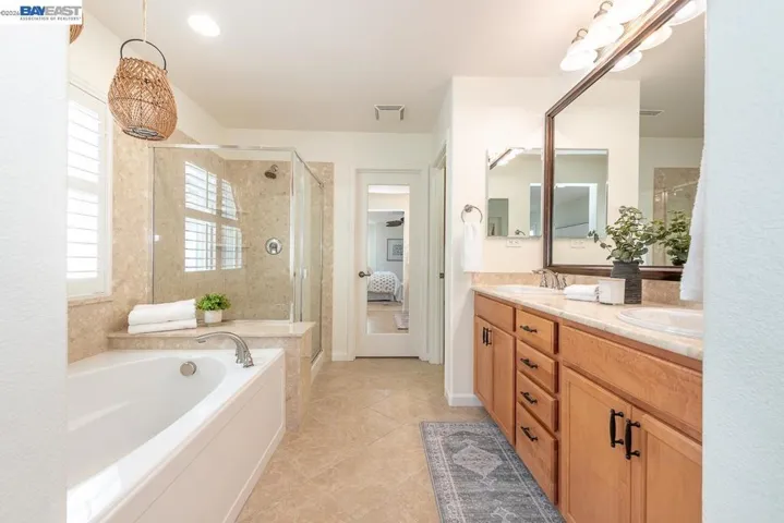 2527 Coldstream Way, Hayward, California 94545