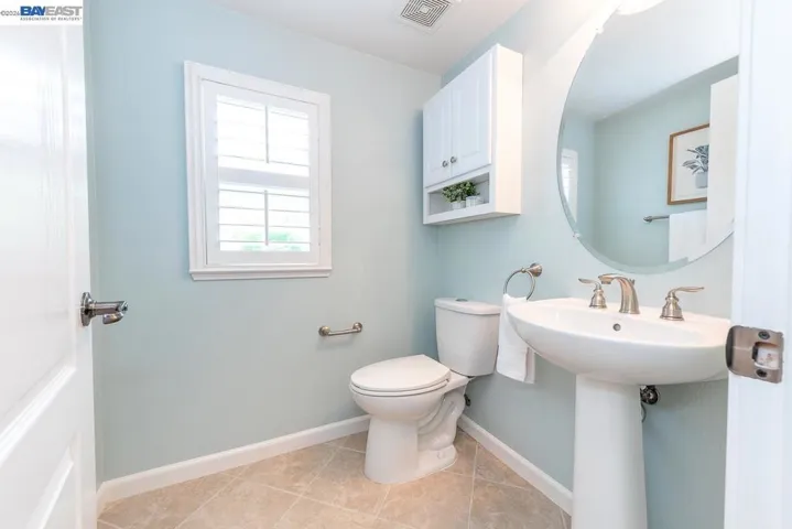 2527 Coldstream Way, Hayward, California 94545