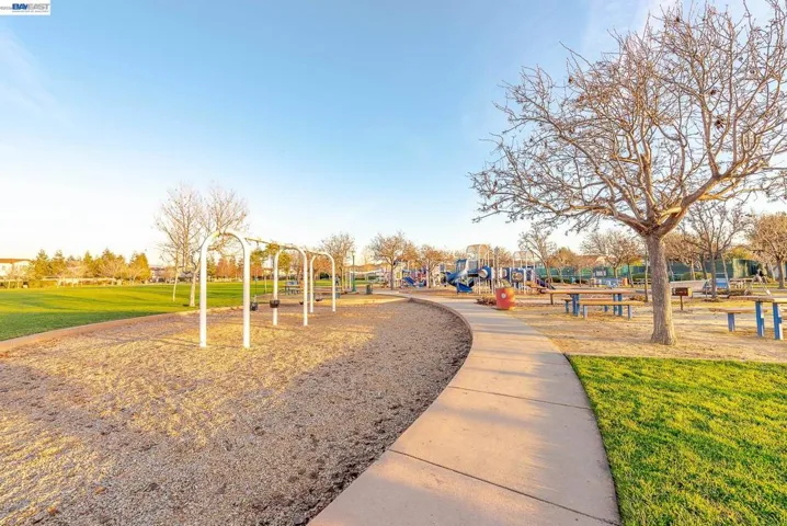 2527 Coldstream Way, Hayward, California 94545