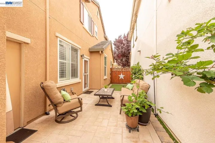 2527 Coldstream Way, Hayward, California 94545