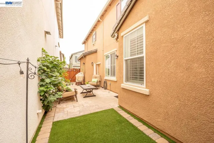 2527 Coldstream Way, Hayward, California 94545