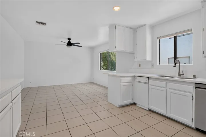 18410 Lull 1, Reseda, California 91335
