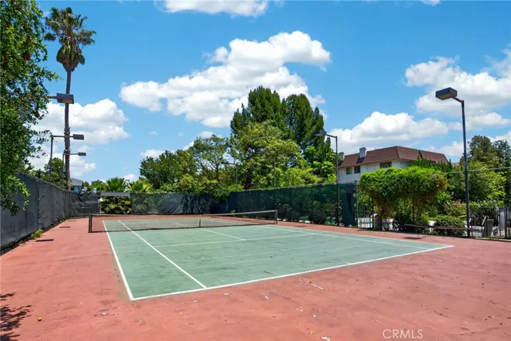 18410 Lull 1, Reseda, California 91335
