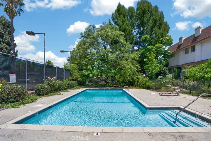 18410 Lull 1, Reseda, California 91335