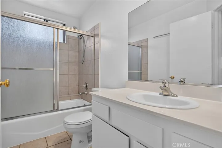 18410 Lull 1, Reseda, California 91335