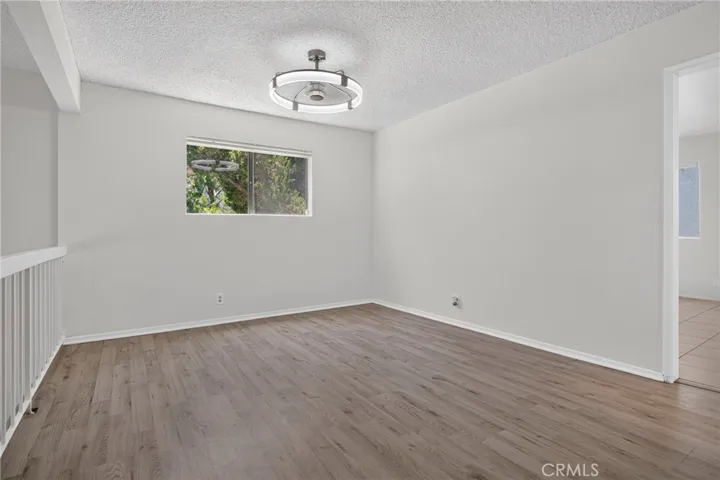 18410 Lull 1, Reseda, California 91335