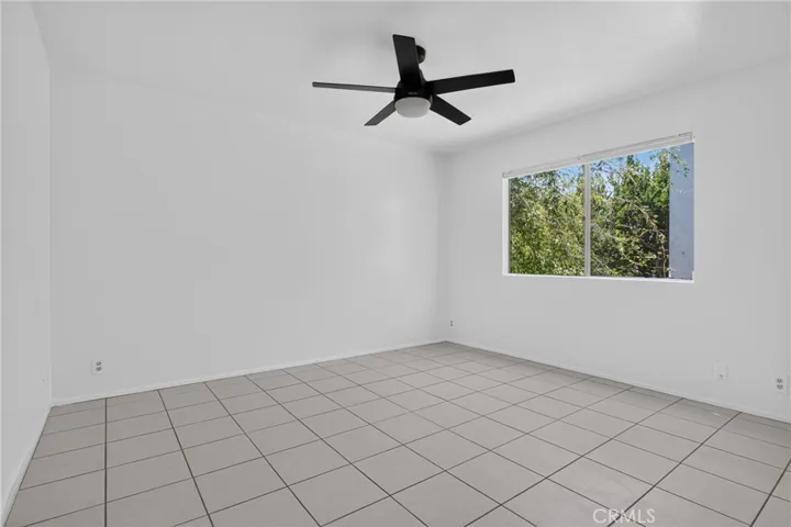 18410 Lull 1, Reseda, California 91335
