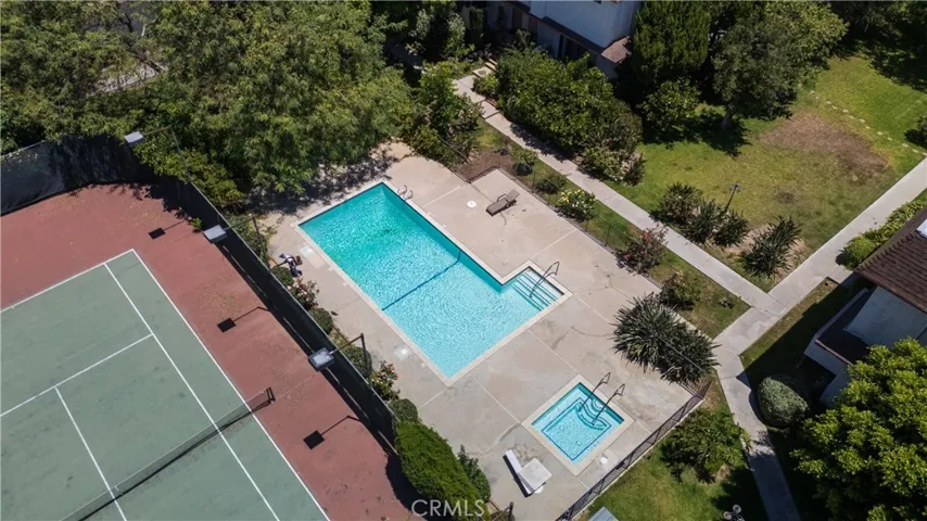18410 Lull 1, Reseda, California 91335