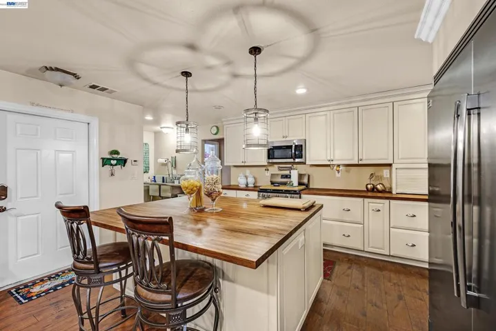 337 Conversion - Kitchen