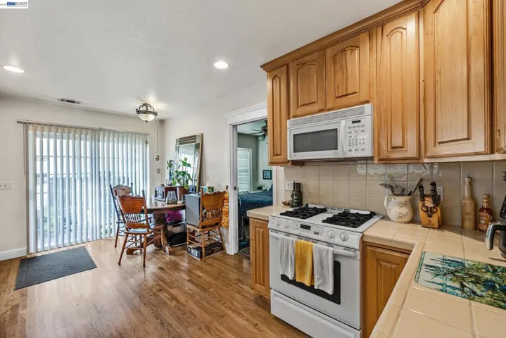 337 Kitchen