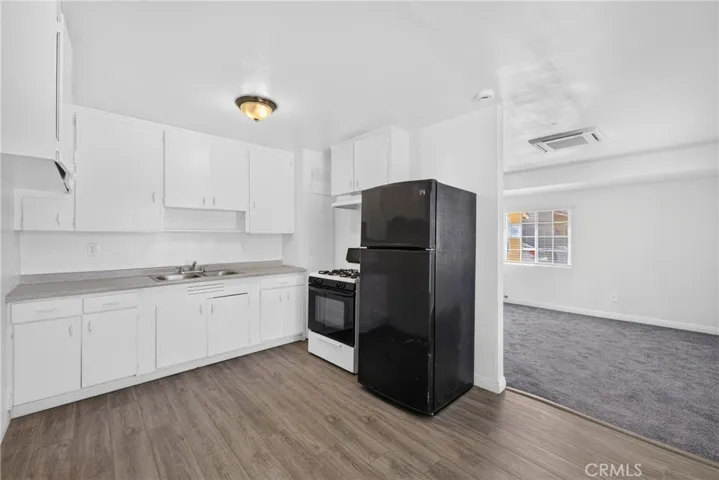 15990 Yucca Street B, Hesperia, California 92345