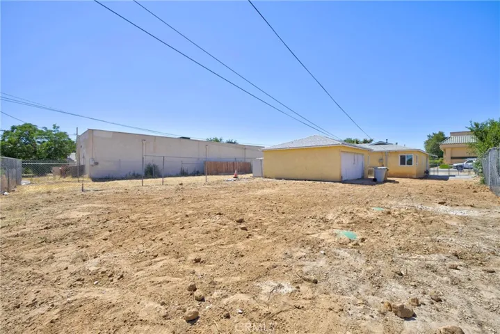 15990 Yucca Street B, Hesperia, California 92345