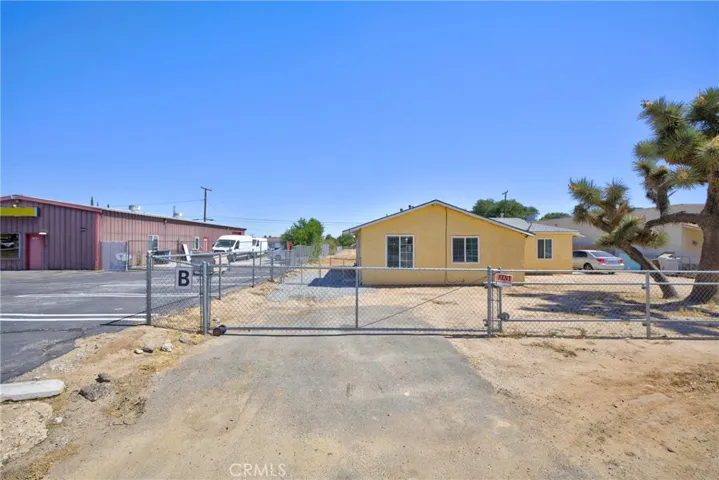 15990 Yucca Street B, Hesperia, California 92345