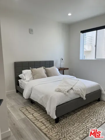 124 S Croft Avenue, Los Angeles, California 90048