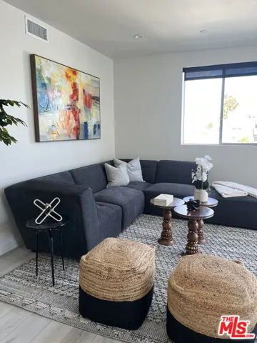 124 S Croft Avenue, Los Angeles, California 90048
