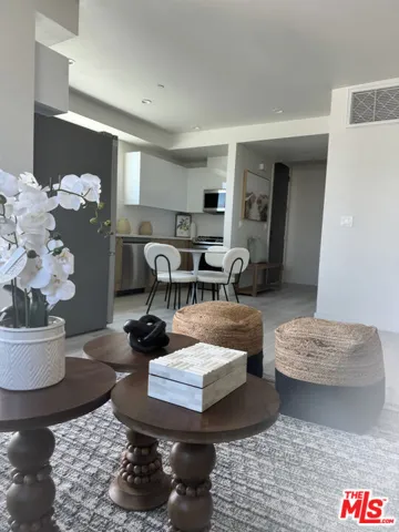 124 S Croft Avenue, Los Angeles, California 90048