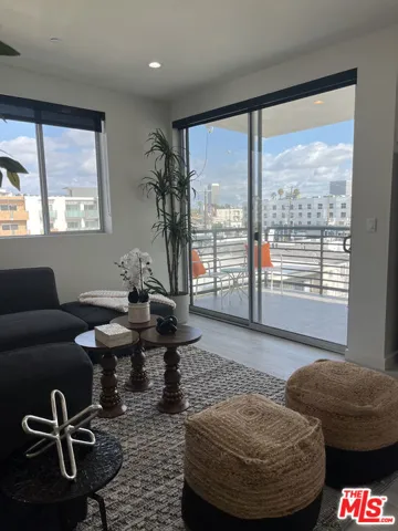 124 S Croft Avenue, Los Angeles, California 90048