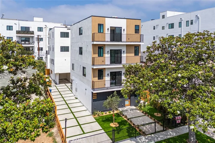 1063 S Corning Street, Los Angeles, California 90035