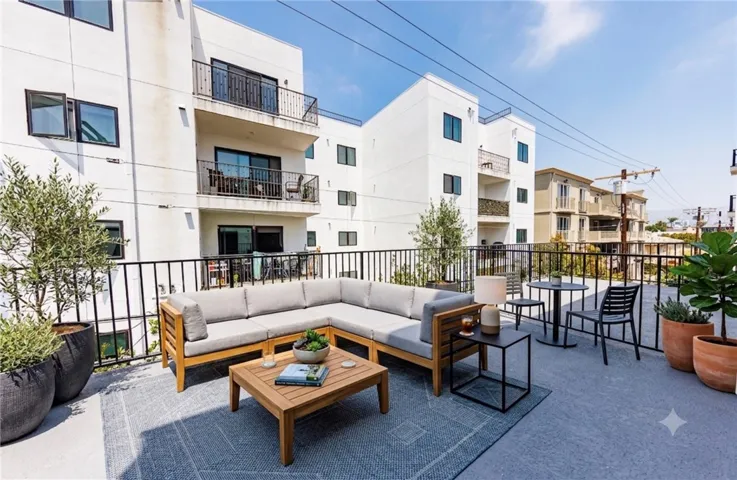 1063 S Corning Street, Los Angeles, California 90035