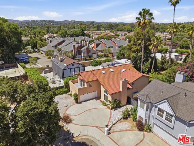19250 Oxnard Street, Tarzana, California 91356