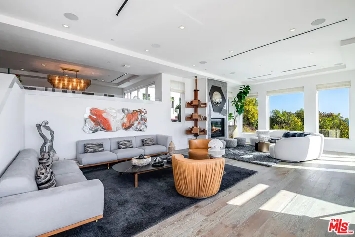 31555 Pacific Coast Highway, Malibu, California 90265