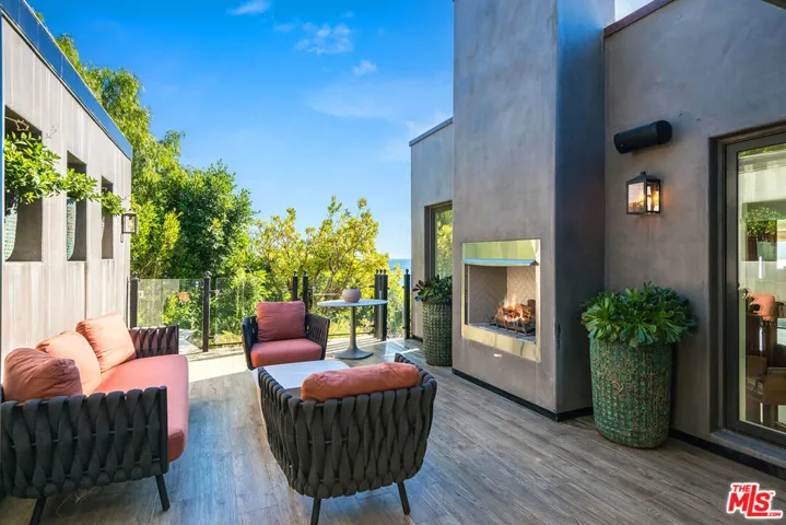 31555 Pacific Coast Highway, Malibu, California 90265