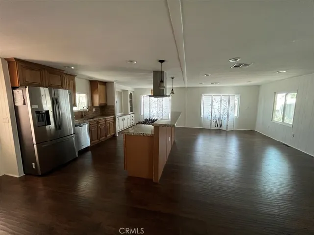3945 Bradford 49, La Verne, California 91750