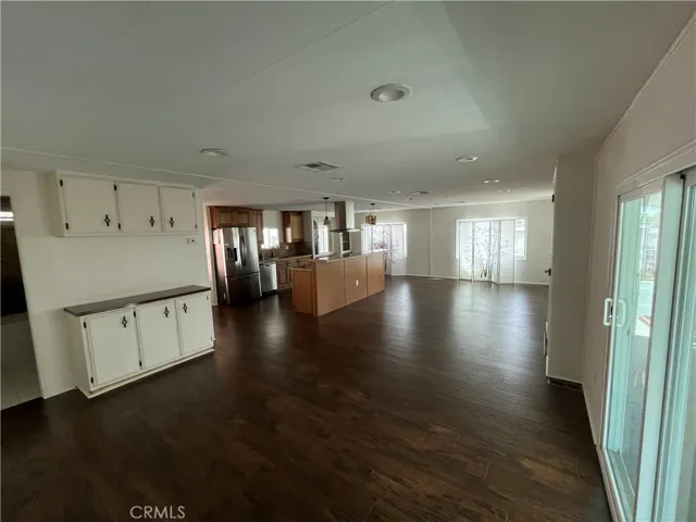 3945 Bradford 49, La Verne, California 91750