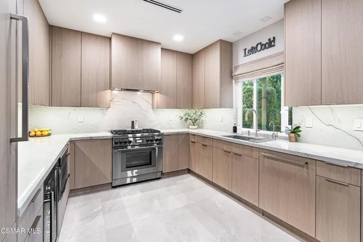 648 Camino Del Mar-9
