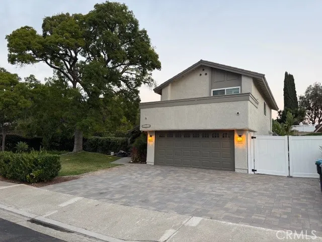 27832 Ruisenor, Mission Viejo, California 92692