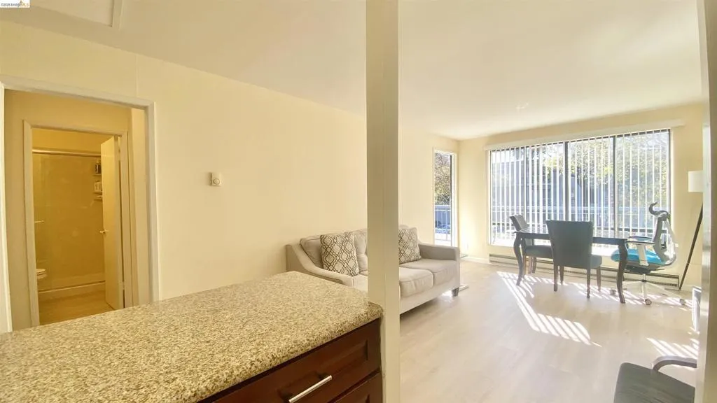2 Commodore Drive D273, Emeryville, California 94608-1645 — photo 4
