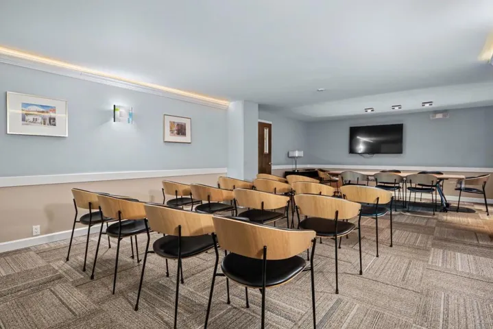 101 Alma Street 301, Palo Alto, California 94301