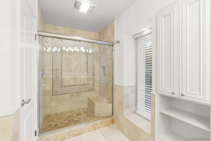 2nd Bathroom shower