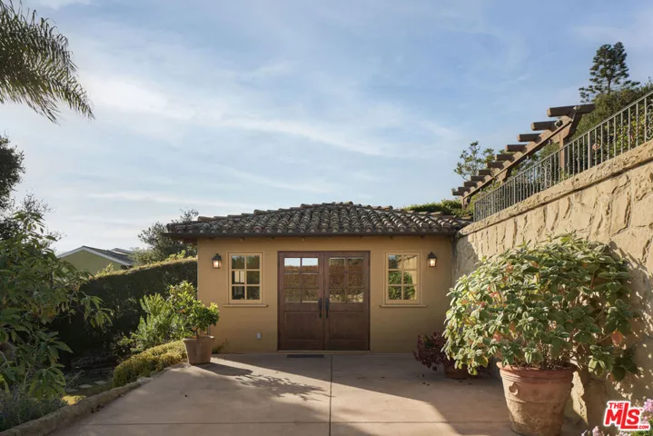 1615 Overlook Lane, Santa Barbara, California 93103