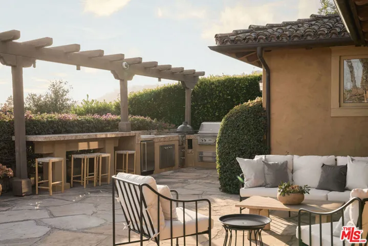 1615 Overlook Lane, Santa Barbara, California 93103